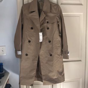 Uniqlo ladies trench coat size XS. BNWT